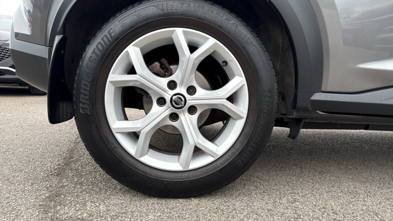 Nissan Juke 1.0 DiG-T N-Connecta 5dr Petrol Hatchback